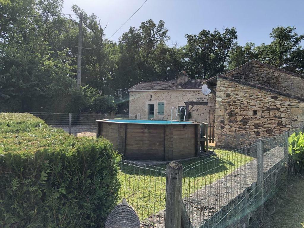 Gite De L Oustalneou Cuzorn Exterior foto